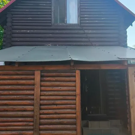 сдам дом сруб посуточно у моря в совиньоне с верандой Apartment